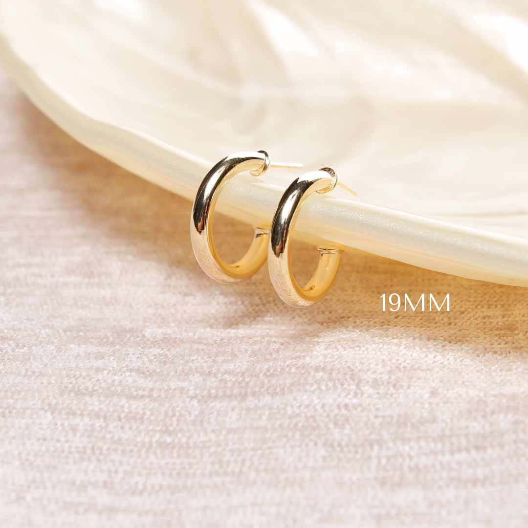 18K Gold Filled Classic Hoop Earrings - 2 Size Options