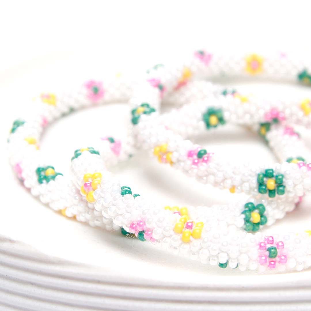 Spring Daisy Garden Beaded Bracelet side